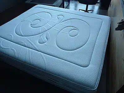 Химчистка матраса марки Pirelli