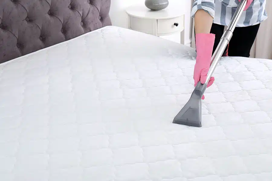 Химчистка кровати с выездом на дом