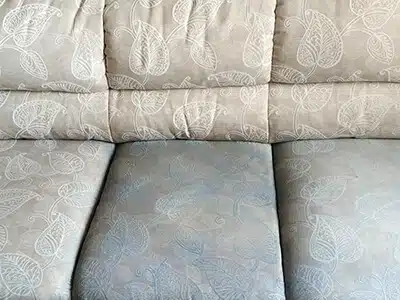 Удаление окраса дивана